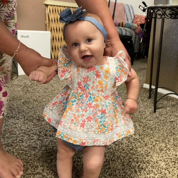 MEET your seller🎀 - Picture 2 of 5